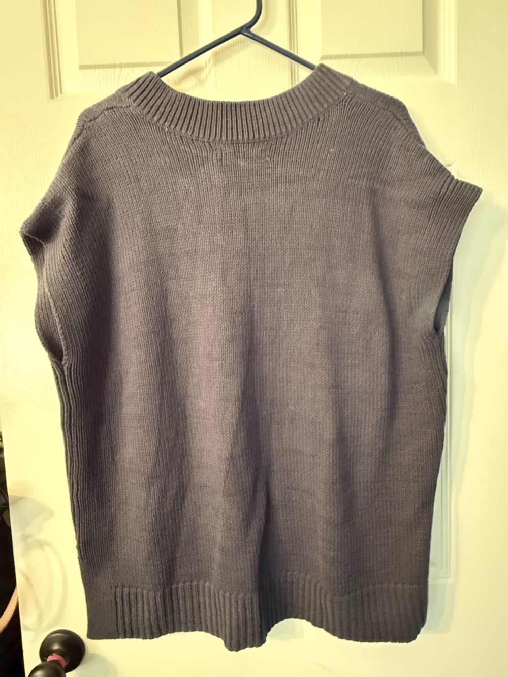 LOFT V-Neck Sleeveless Sweater in Gray - Picture 3 of 4